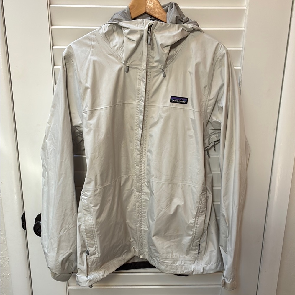 Patagonia Gray Ski & Snow Jacket Lightweight Quilted Design